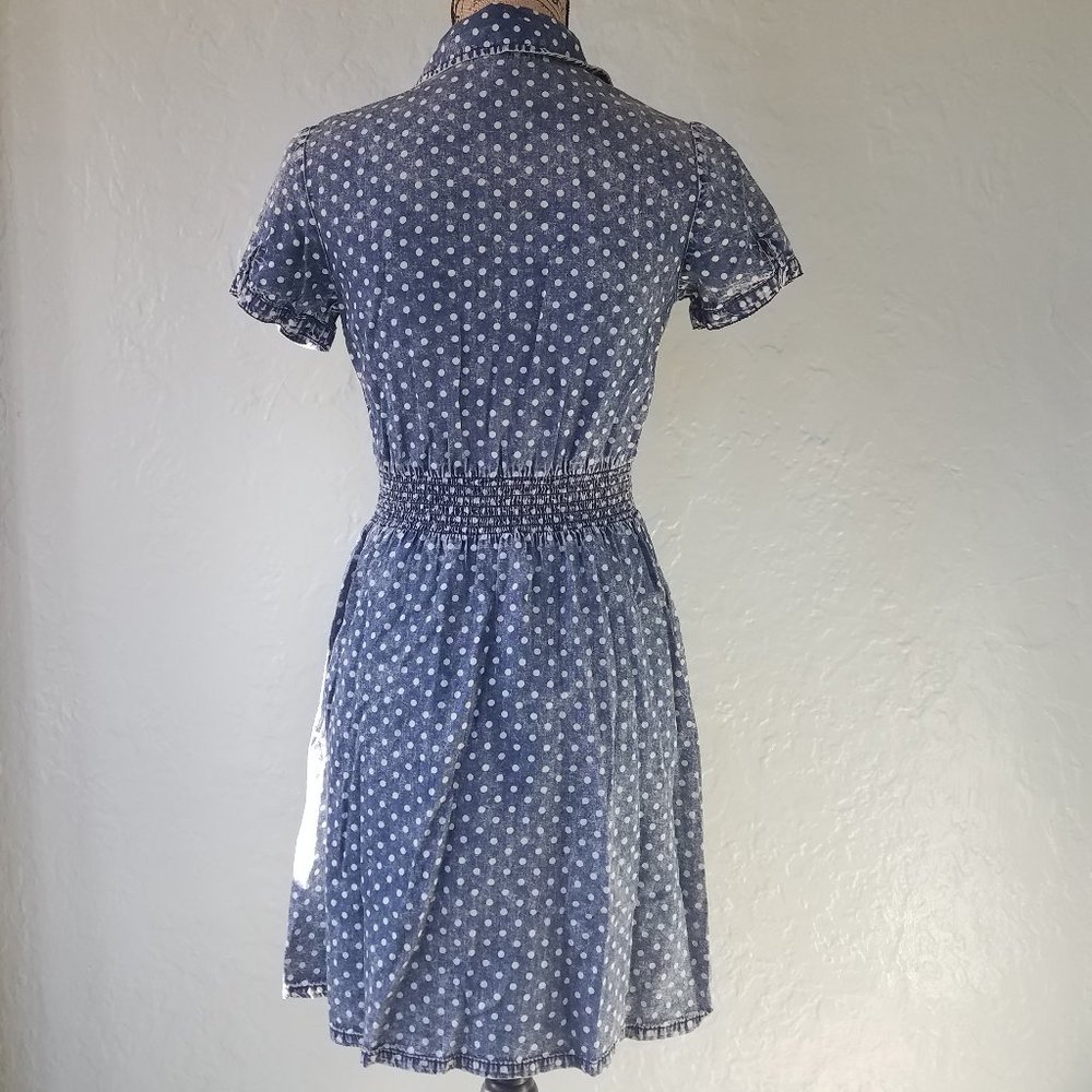 Collared Dress - Picture 2 of 9